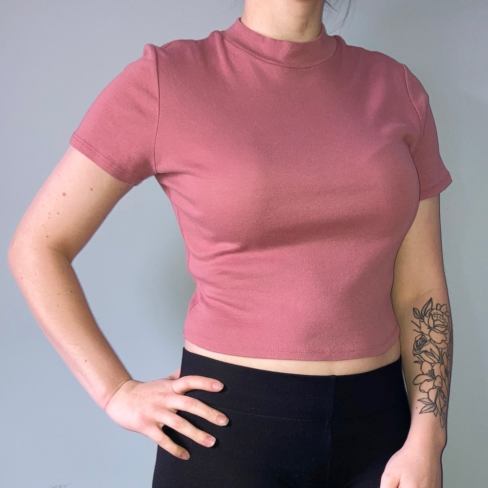 B1G1🌸 High Neck Slim Fitted Tee Shirt Crop Top